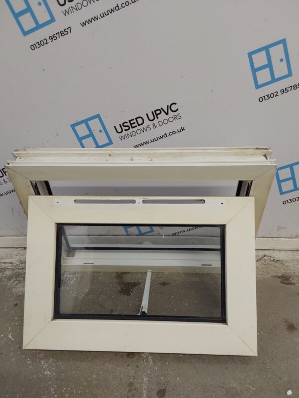 Used White Upvc Window 600mm x 415mm W0224 - Image 4