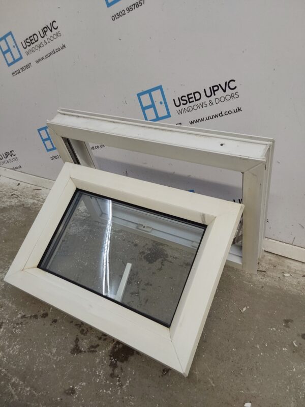 Used White Upvc Window 585mm x 420mm W0225 - Image 3