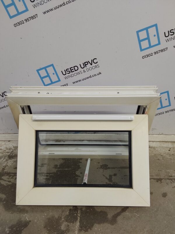 Used White Upvc Window 590mm x 415mm W0239 - Image 3