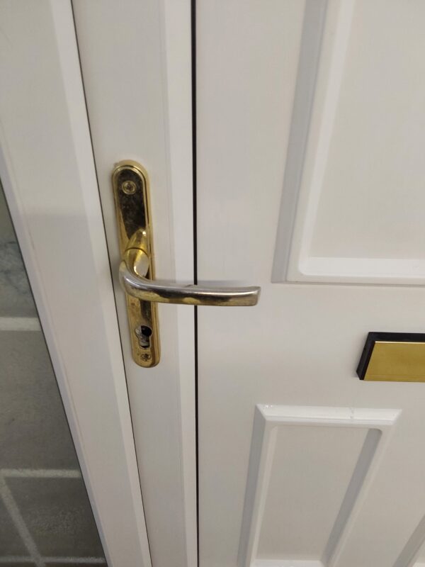 Used White Upvc Front Door And Side Panel (Outwards Opening) 1280mm x 2165mm DS010 - Image 7