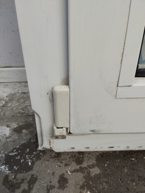 Used White Upvc Tilt And Turn Window 640mm x 1045mm C3061 - Image 7