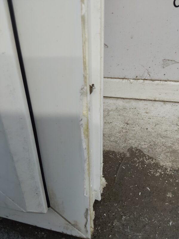 Used White Upvc Window 330mm x 735mm C3064 - Image 5