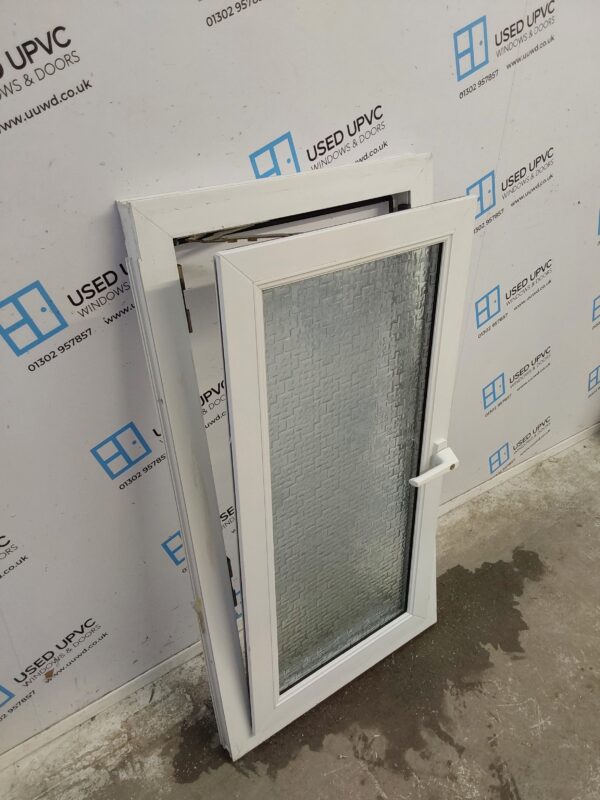 Used White Upvc Tilt And Turn Window 645mm x 1205mm C3070 - Image 4
