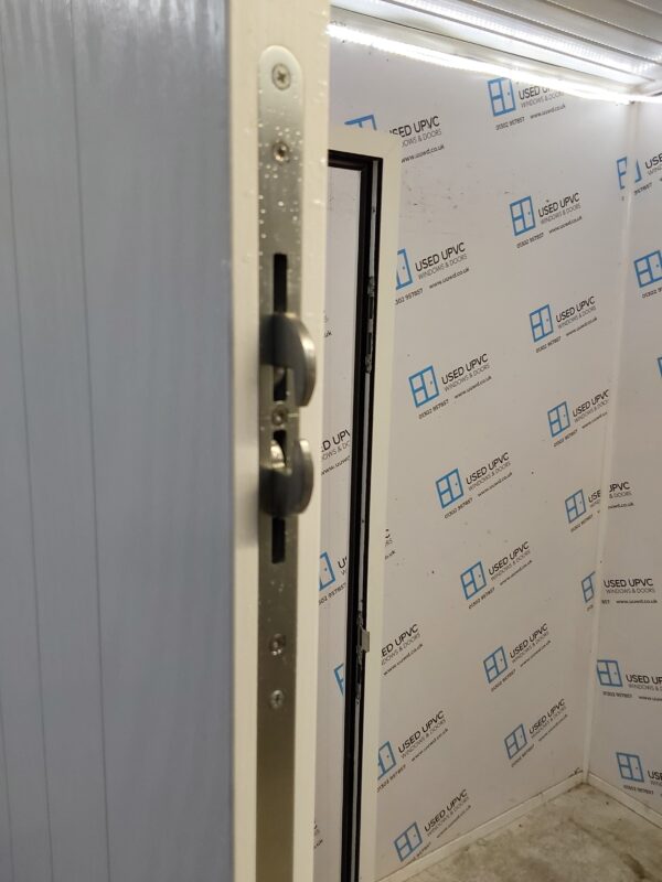 Ex-display White Composite Door 990mm x 2070mm ND71 - Image 4