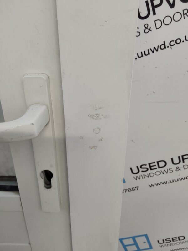Used White Upvc Front Door 880mm x 2060mm (reduce to 865mm) C7D005 - Image 4