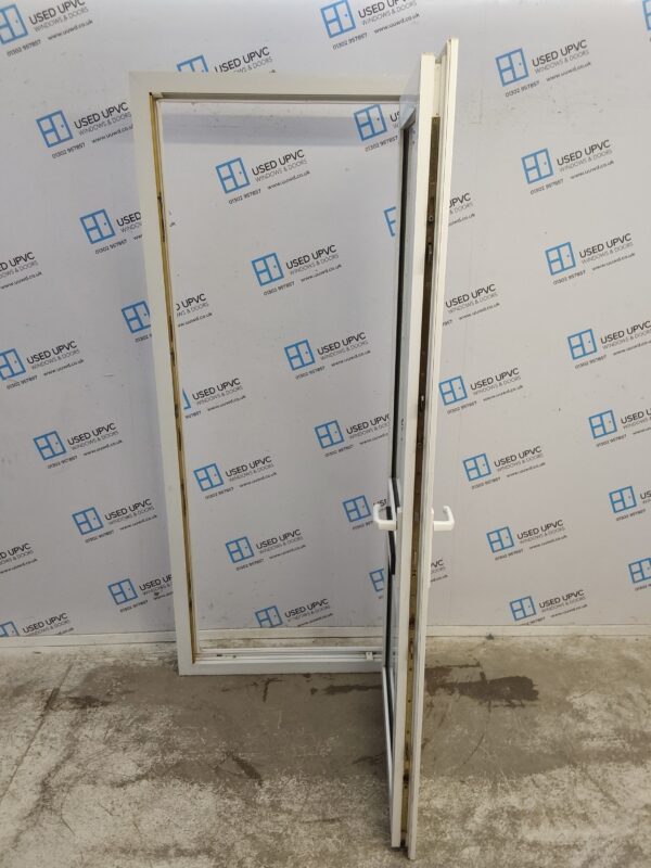 Used White Upvc Front Door 880mm x 2060mm (reduce to 865mm) C7D005 - Image 3