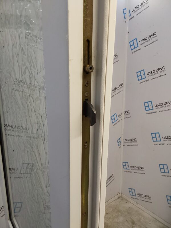 Used White Upvc Front Door 880mm x 2060mm (reduce to 865mm) C7D005 - Image 5