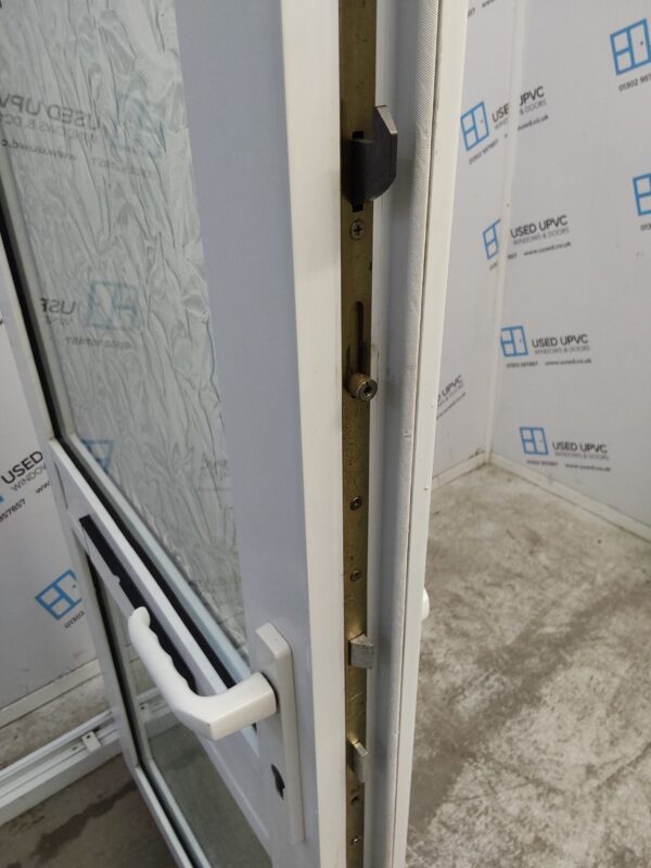 Used White Upvc Front Door 880mm x 2060mm (reduce to 865mm) C7D005 - Image 6
