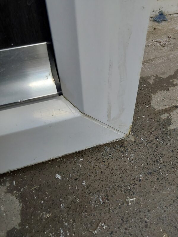 Used Black Composite Front Door 905mm x 2070mm C7D024 - Image 4