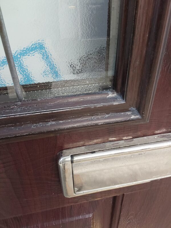 Used Rosewood Composite Front Door 880mm x 2020mm 0660 - Image 5