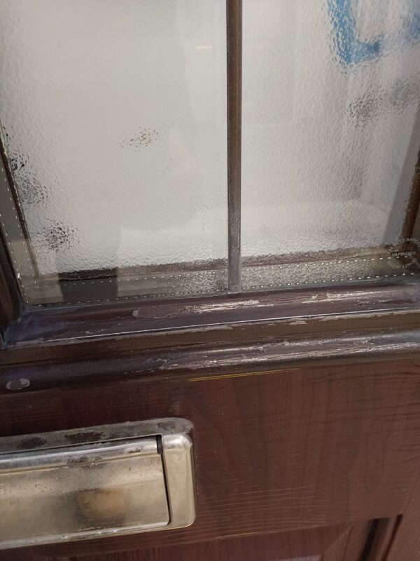 Used Rosewood Composite Front Door 880mm x 2020mm 0660 - Image 6
