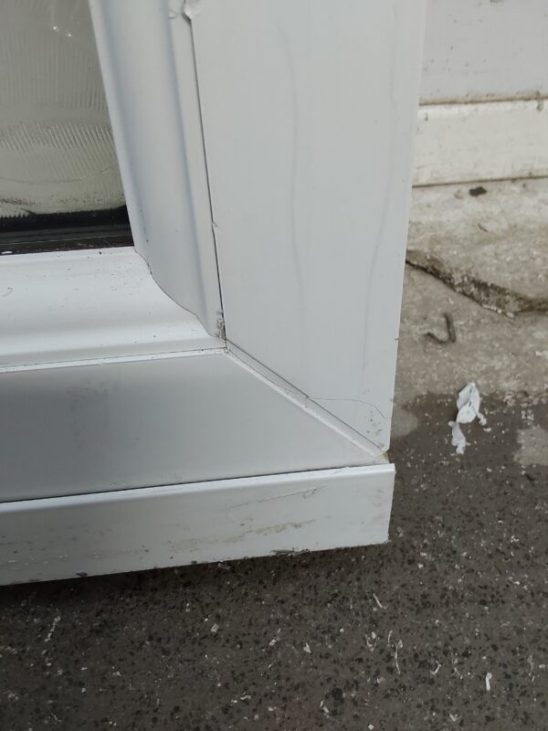 Used White Upvc Window 550mm x 750mm C3097 - Image 4
