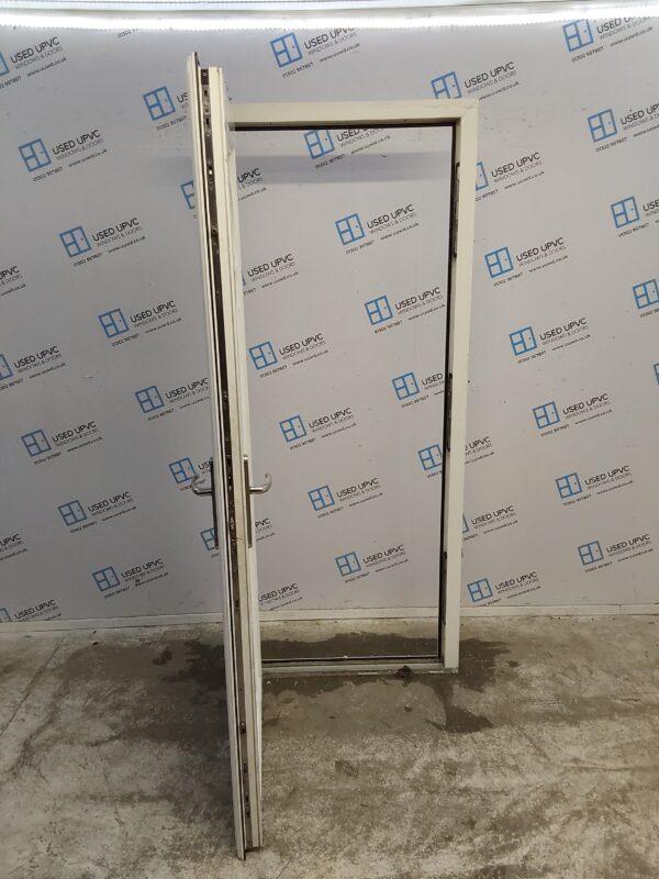 Used White Upvc Front Door 880mm x 2030mm (Reduce To 865mm) 0041 - Image 3