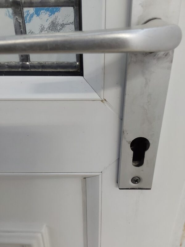 Used White Upvc Front Door 880mm x 2110mm C7D023 - Image 12