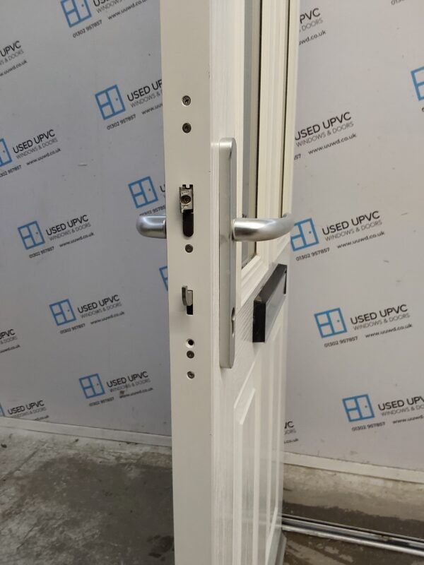 Used White Composite Front Door 900mm x 2050mm C7D062 - Image 5