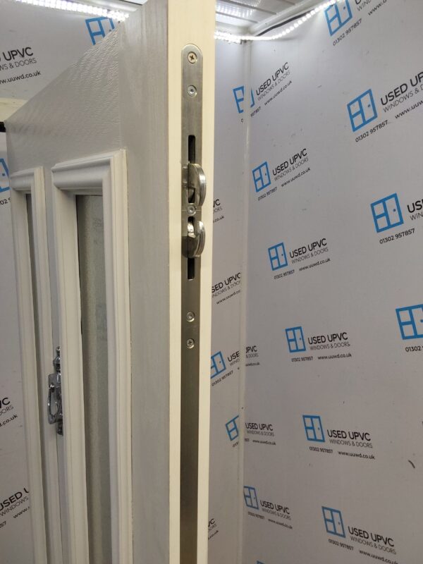 Used White Composite Front Door 910mm x 1995mm 0790 - Image 4