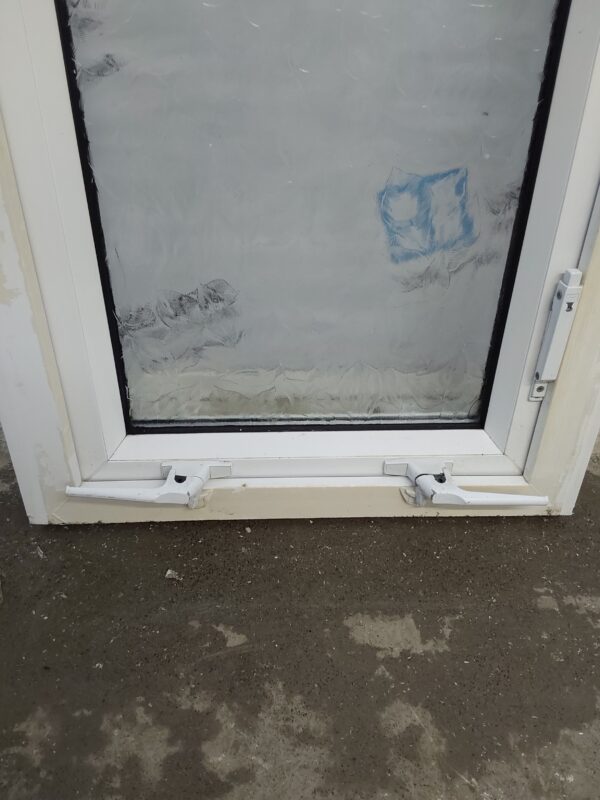 Used White Upvc Window 605mm x 860mm C3102 - Image 7