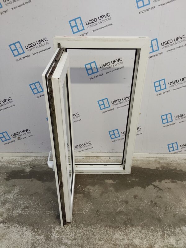 Used White Upvc Tilt And Turn Window 585mm x 1140mm C3105 - Image 3