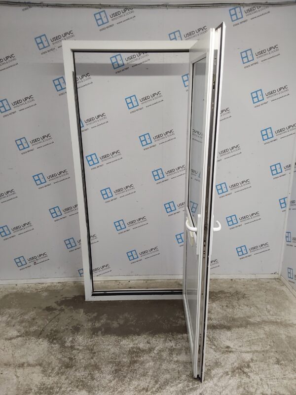 Used White Upvc Front Door 920mm x 2050mm 0506 - Image 3