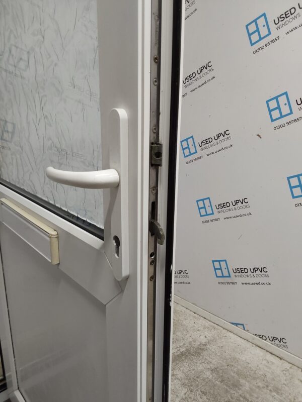 Used White Upvc Front Door 920mm x 2050mm 0506 - Image 5