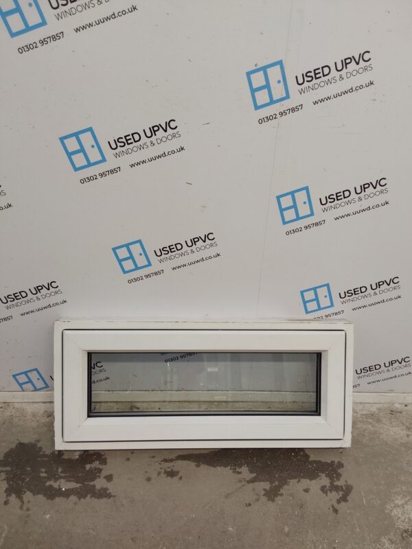Used White Upvc Window 915mm x 395mm W0218