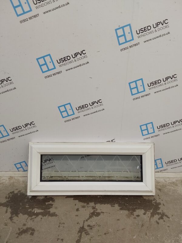 Used White Upvc Window 895mm x 365mm W0228