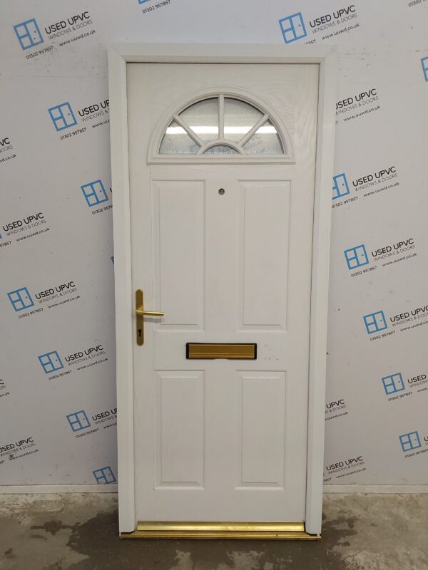 Used White Composite Front Door 895mm x 2085mm C7D002