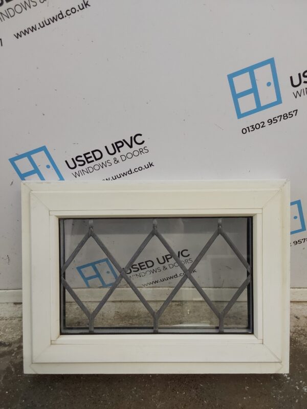 Used White Upvc Window 575mm x 420mm W0379