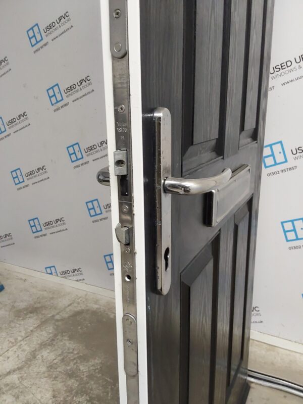 Used Black Composite Front Door 905mm x 2070mm 0544 - Image 5
