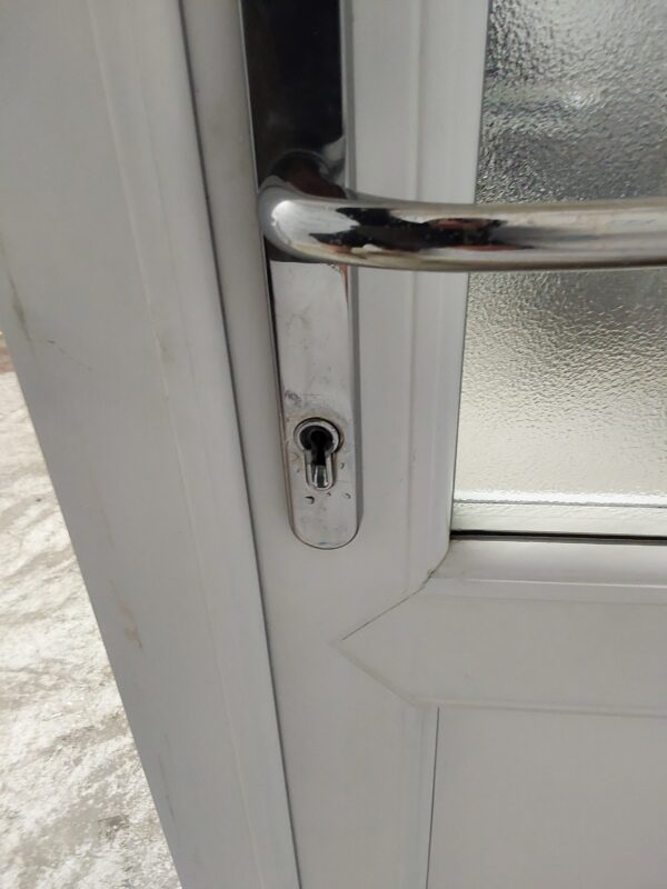 Used White Upvc Front Door 915mm x 2060mm (Reduce To 890mm) 0406 - Image 9