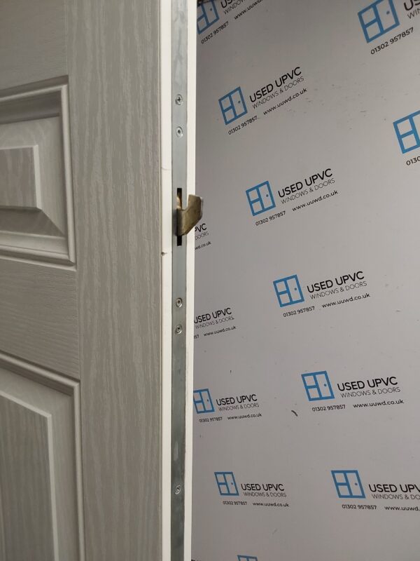 Used White Composite Front Door 910mm x 2030mm 0552 - Image 4