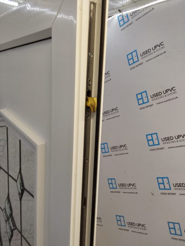 Used White Upvc Front Door 920mm x 2055mm (Reduce To 900mm) 0159 - Image 4