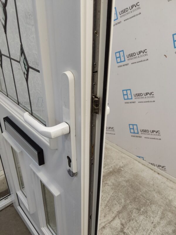 Used White Upvc Front Door 920mm x 2055mm (Reduce To 900mm) 0159 - Image 5