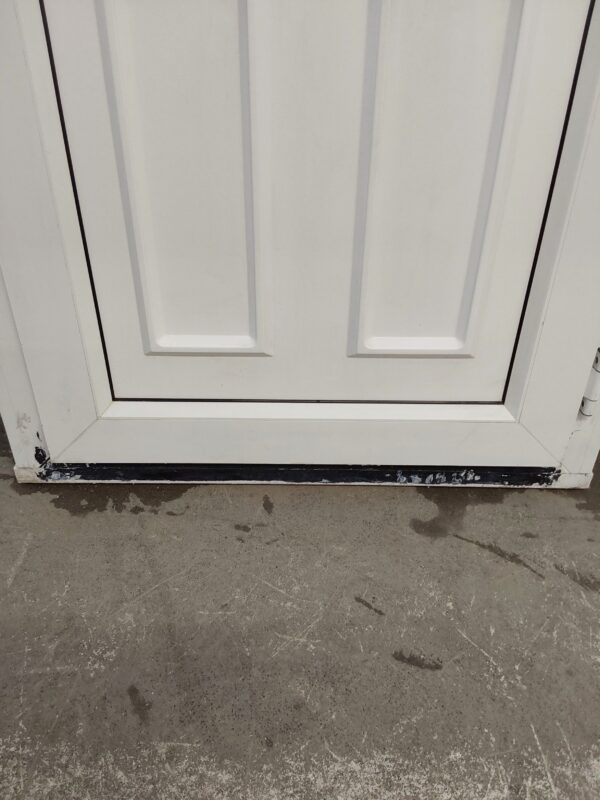 Used White Upvc Front Door 935mm x 2010mm (Reduce To 895mm) 0054 - Image 9