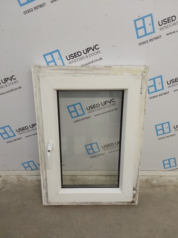 Used White Upvc Tilt And Turn Window 620mm x 880mm W0445 - Image 2