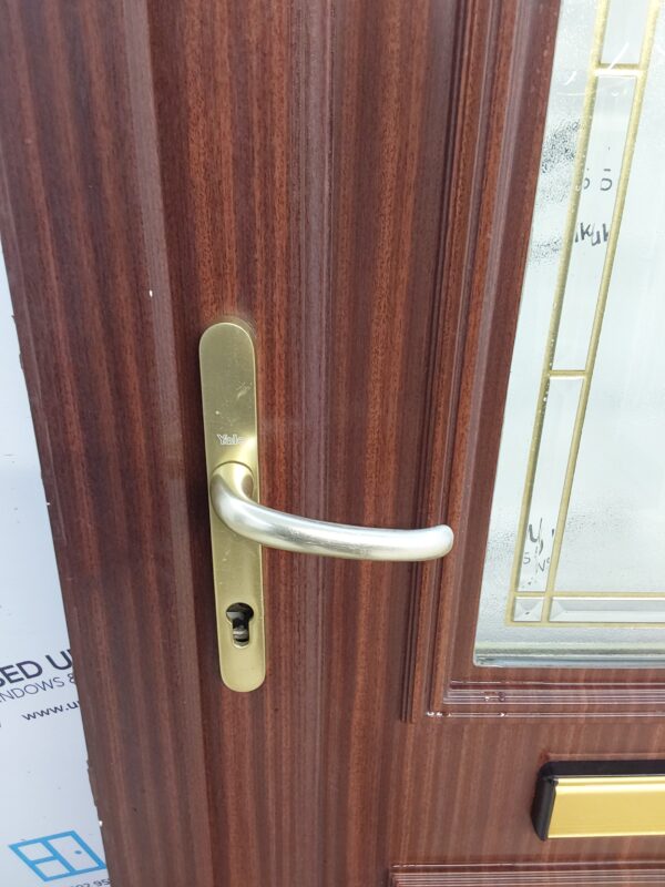 Used Woodgrain Upvc Front Door 900mm x 2080mm 0562 - Image 7