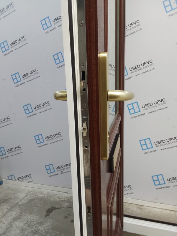 Used Woodgrain Upvc Front Door 900mm x 2080mm 0562 - Image 5