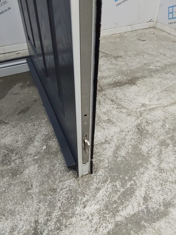 Used Anthracite Grey Composite Front Door 920mm x 2045mm (Reduce To 895mm) 0008 - Image 6