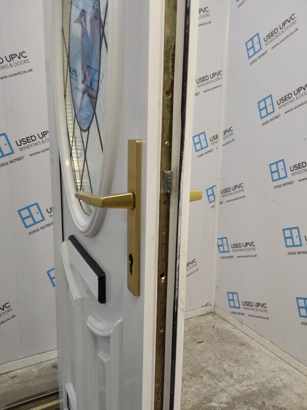 Used White Upvc Front Door 905mm x 2065mm 0136 - Image 5