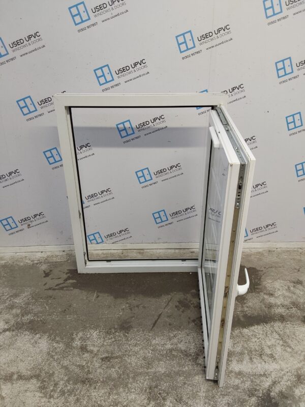 Used White Upvc Tilt And Turn Window 870mm x 1120mm LW0119 - Image 3