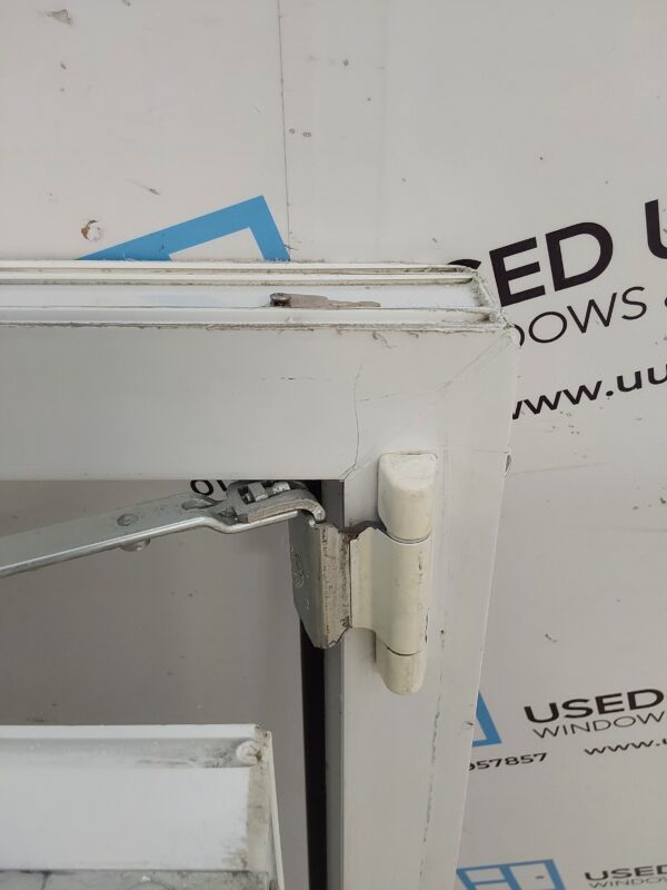 Used White Upvc Tilt And Turn Window 870mm x 1120mm LW0119 - Image 5