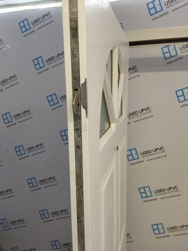 Used White Composite Front Door 925mm x 2025mm 0690 - Image 4