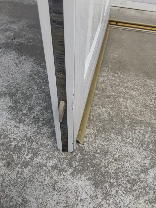 Used White Composite Front Door 925mm x 2025mm 0690 - Image 6