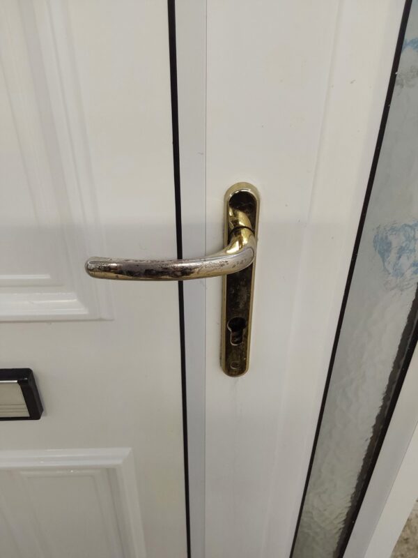 Used White Upvc Front Door With Side Panels And Toplight 1240mm x 2290mm DS018 - Image 8