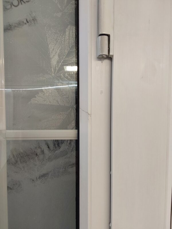 Used White Upvc Front Door And Side Panel 1225mm x 2035mm DS026 - Image 7