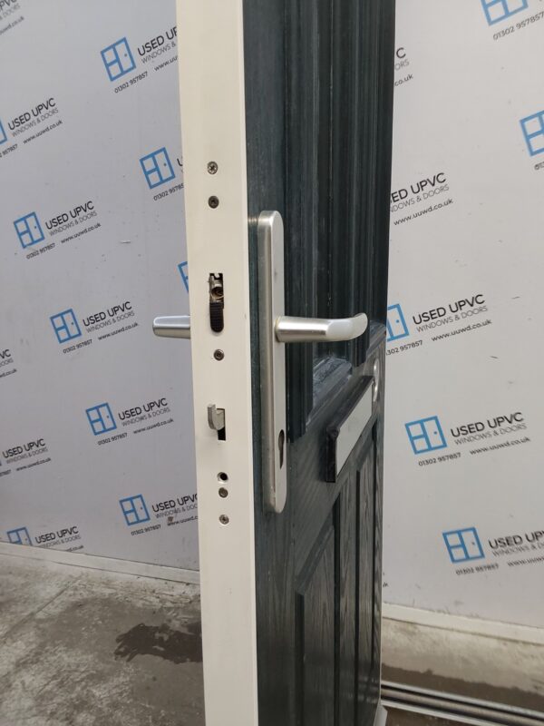 Used Dark Green Composite Front Door 935mm x 2085mm 0037 - Image 5