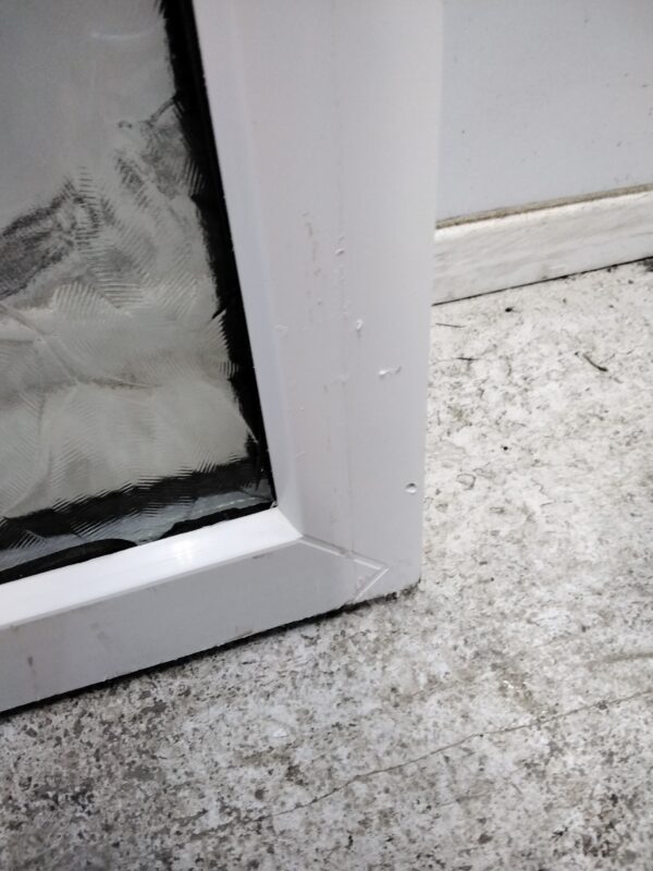 Used White Upvc Window 620mm x 675mm C3149 - Image 6