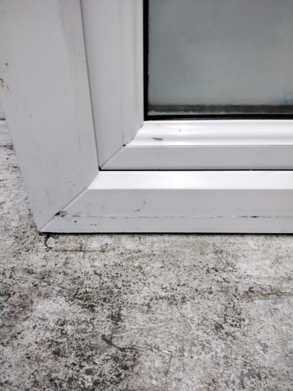 Used White Upvc Window 520mm x 945mm C3161 - Image 4