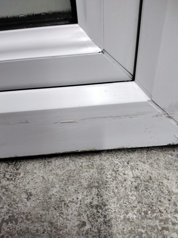 Used White Upvc Window 520mm x 945mm C3162 - Image 7