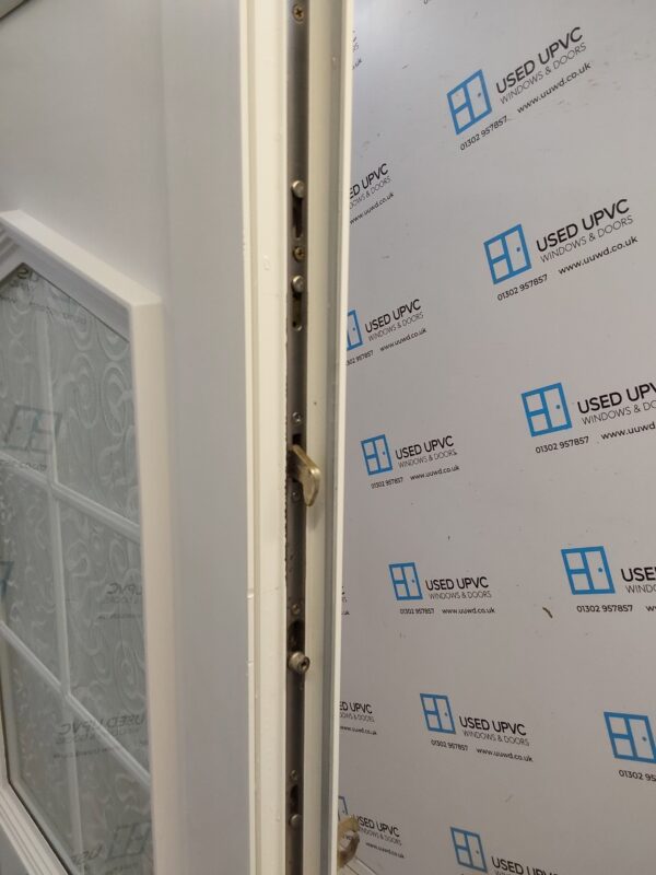 Used White Upvc Front Door 890mm x 2045mm (Reduce To 865mm) 0209 - Image 4
